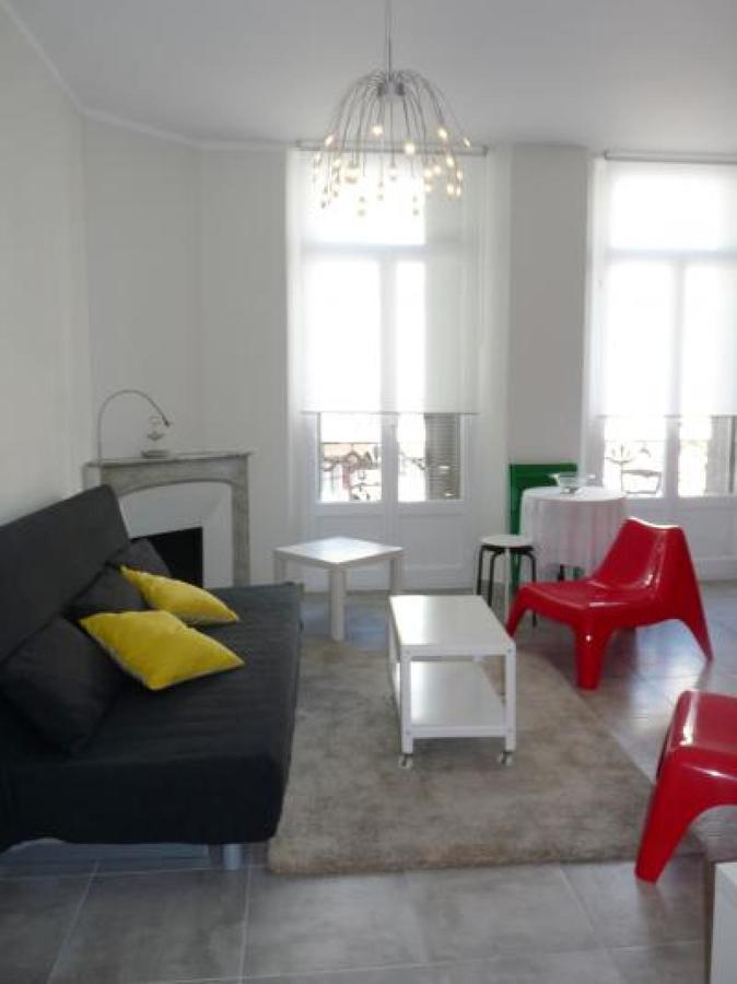 Appartement Carnot 40 *